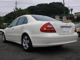 Mercedes-Benz E350 AVANTGARDE picture