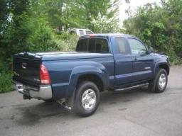 Toyota Tacoma SR5 picture