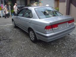 Nissan Sunny EX saloon picture