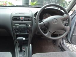 Nissan Sunny EX saloon picture