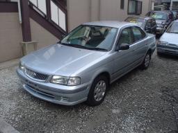 Nissan Sunny EX saloon picture
