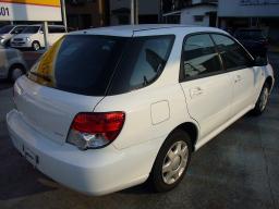Subaru Impreza Wagon 15i picture