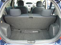 Toyota Vitz 1.0F picture