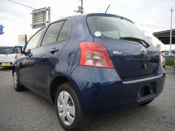 Toyota Vitz 1.0F picture
