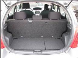Toyota YARIS Base picture