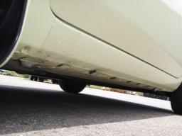 Nissan March 12C picture