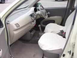 Nissan March 12C picture