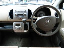 Nissan MOCO E picture