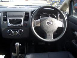 Nissan TIIDA 15M picture