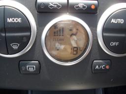 Nissan TIIDA 15M picture