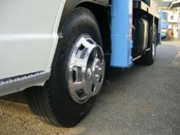 Isuzu Elf MANLIFTS picture