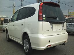 Honda Stream S 4WD picture