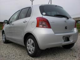 Toyota Vitz F picture