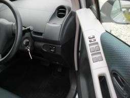 Toyota Vitz F picture