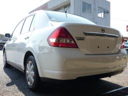 Nissan TIIDA LATIO 15S picture
