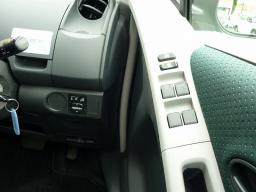 Toyota Vitz F picture