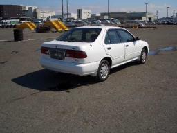Nissan Sunny SUPER SALOON picture