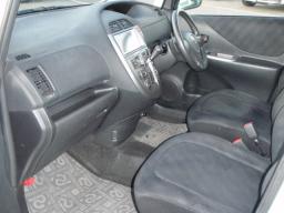 Toyota RACTIS G L-PKG picture