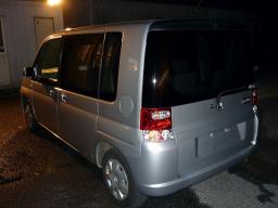 Honda MOBILIO A picture