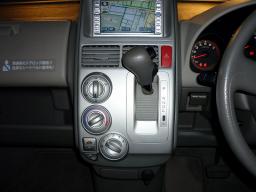 Honda MOBILIO A picture