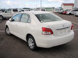 Toyota Belta X picture
