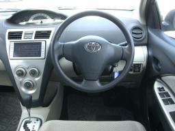 Toyota Belta X picture