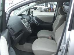 Toyota RACTIS X picture