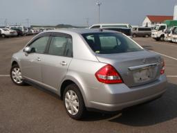 Nissan TIIDA LATIO 15S FOUR picture