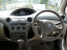 Toyota Platz F picture