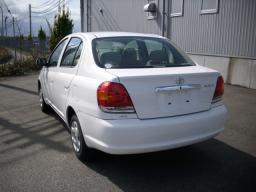 Toyota Platz F picture