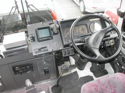 Isuzu 9m bus 26 passengers type picture