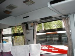 Isuzu 9m bus 26 passengers type picture