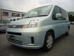 Honda MOBILIO A picture