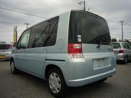 Honda MOBILIO A picture