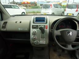 Honda MOBILIO A picture