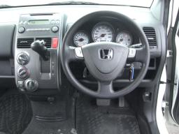 Honda MOBILIO SPIKE A picture