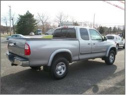 Toyota Tundra SR5 V8 picture