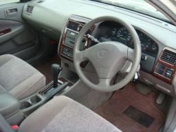 Toyota CORONA PREMIO E picture