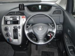 Toyota RACTIS G picture