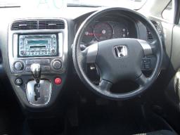 Honda Stream Abosulte picture