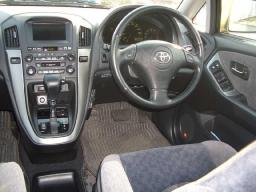 Toyota Harrier IR Version picture