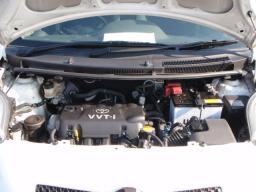 Toyota Vitz F picture