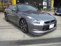 Nissan GT-R
