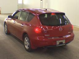 Mazda Axela Sports 15F picture