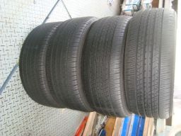 Picture 3 of Bridgestone tire