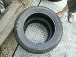 Picture 2 of Blizzak tire