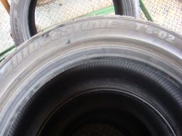 Picture 3 of Bridgestone tire