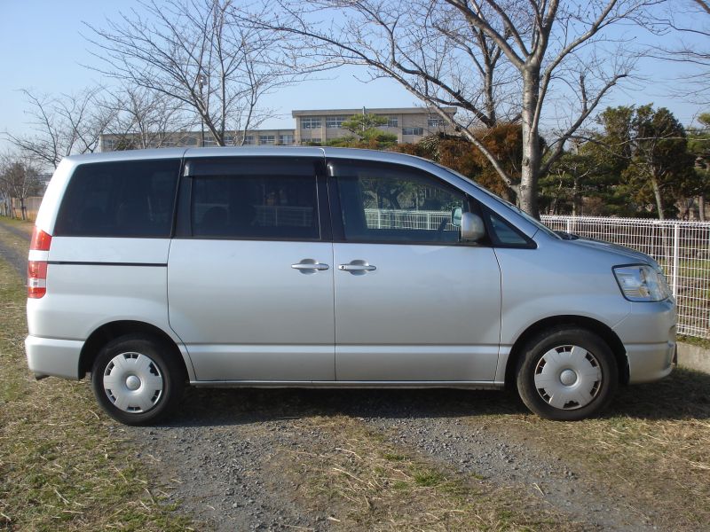 Toyota Noah , 2000, used for sale
