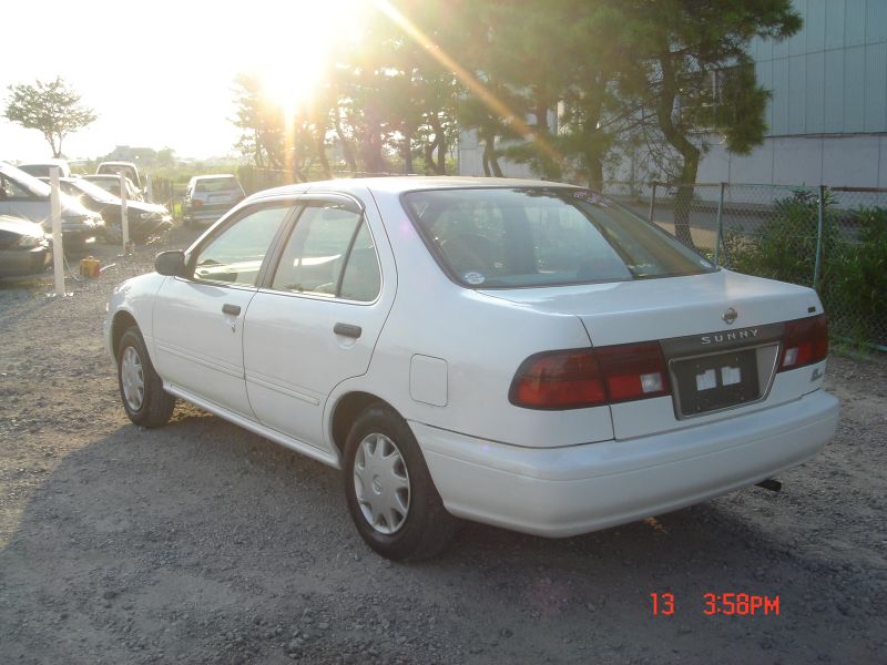 Nissan sunny 1998
