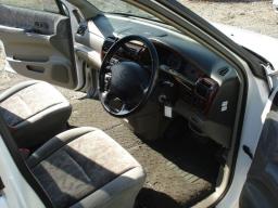 Nissan rnessa салон